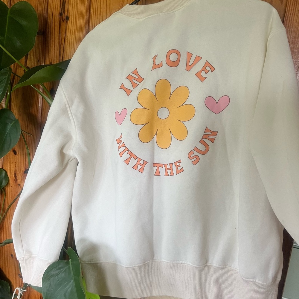 Aurelle Crewneck - In Love With The Sun